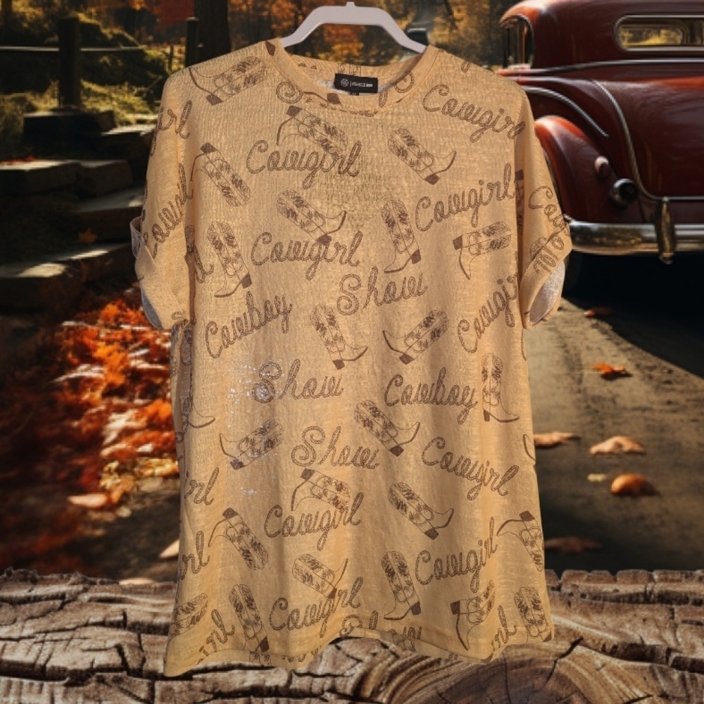 NWT Marigold Kiss Cowgirl Show Graphic T-Shirt Size Medium